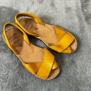Avarca Menorquina Yellow Sandals Leather Made In Spain 38 US 8 Shoes Flats